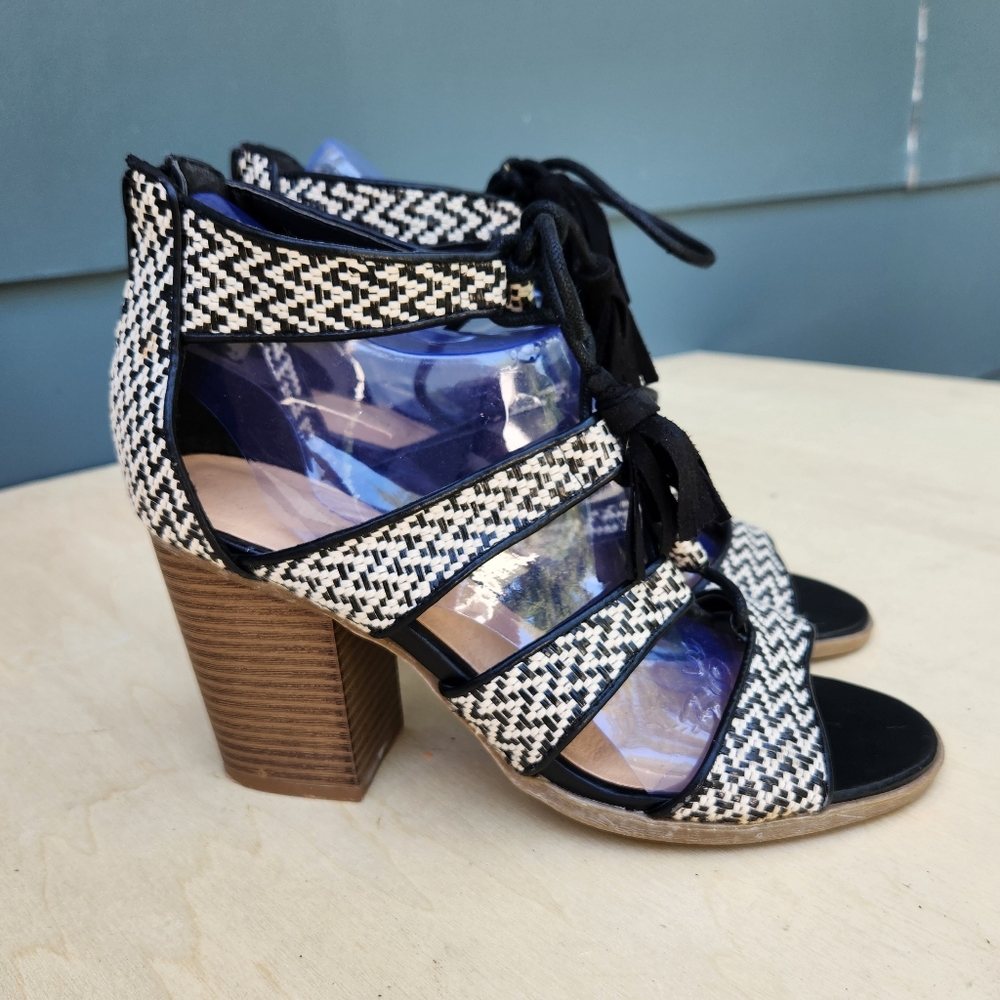 Indigo Rd. Black and White Pattern Block Heels - Size 8 M